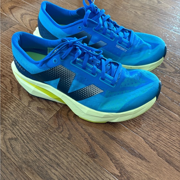 New Balance Feulcell Men’s Sneakers - Picture 1 of 5